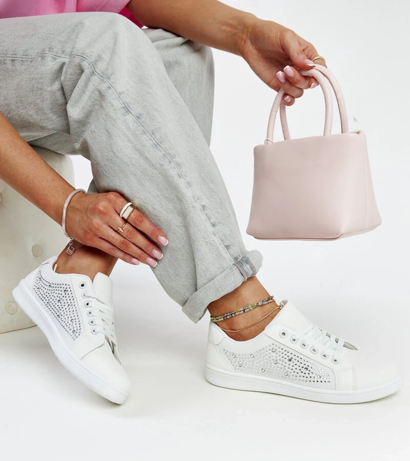 Bílé sportovní tenisky s kubickými zirkony od Gyenes