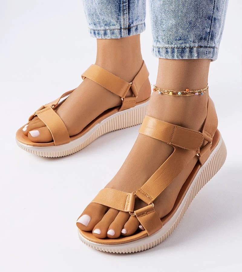 Béžové sportovní sandály Heron