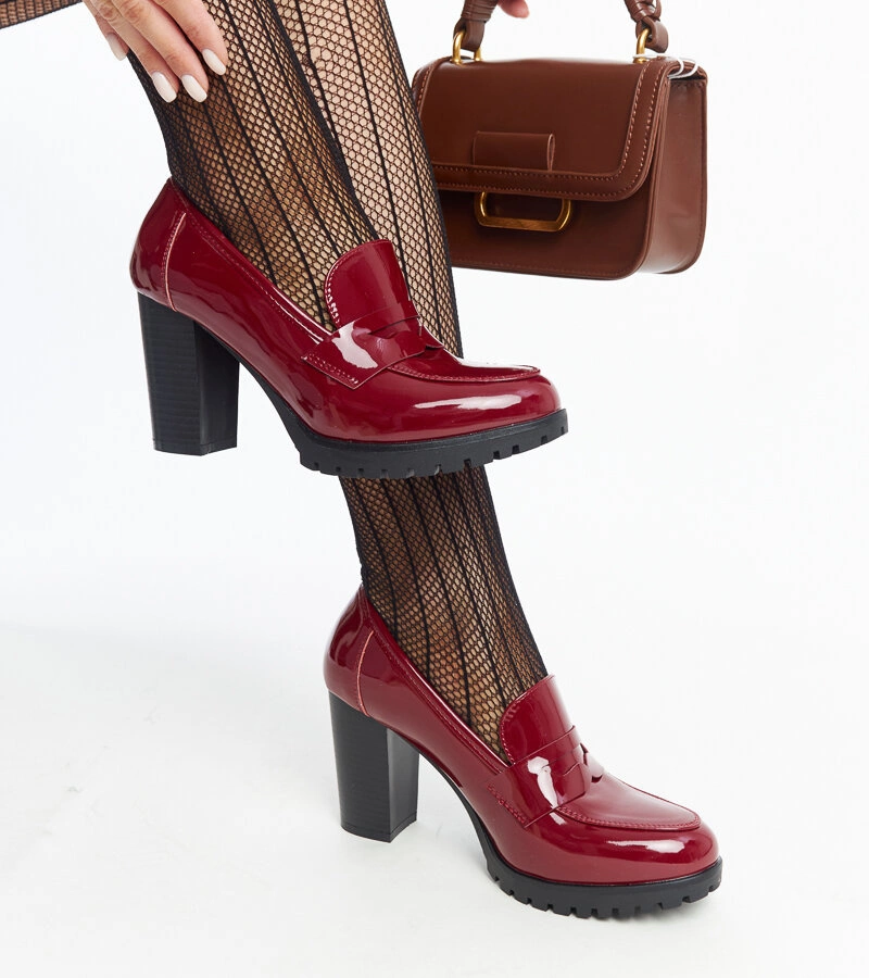 Červené lakované lodičky na podpatku Licoletta