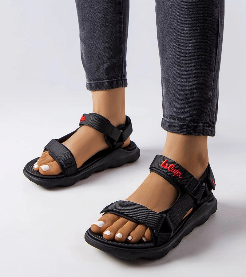 Černé sandály Lee Cooper LCW-23-34-1695L