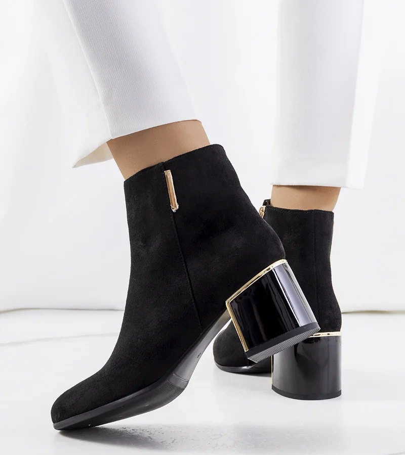 Černá elegantní boty Montes