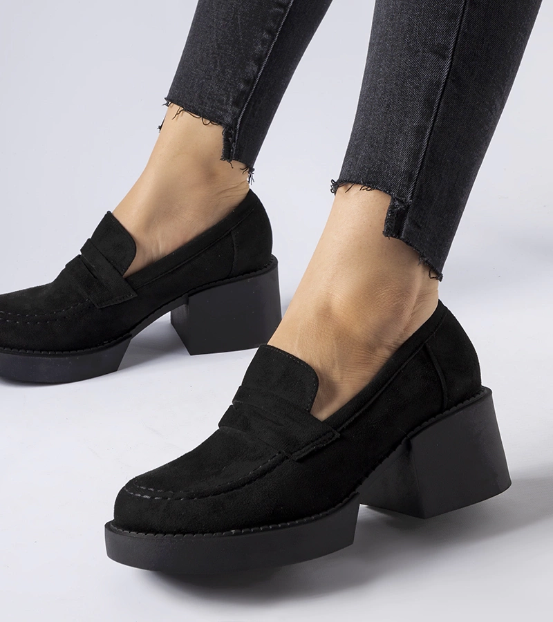 Černé mokasíny na podpatku z ekologického semiše Gaspare