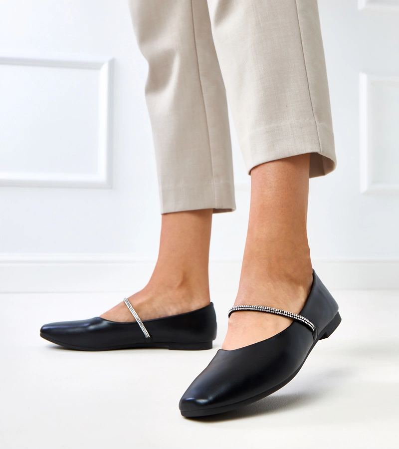 Černé baleríny s ozdobným páskem Sikla