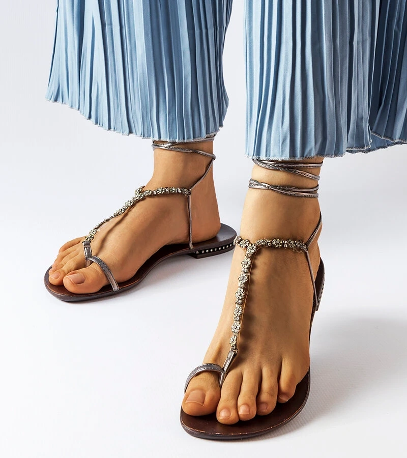 Tmavě šedé sandály Troghi se zirkony