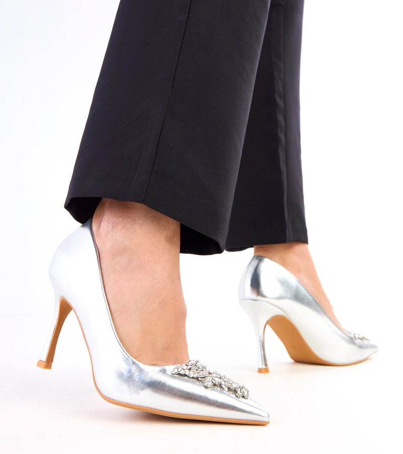 Stříbrné lakované lodičky zdobené kamínky Almana