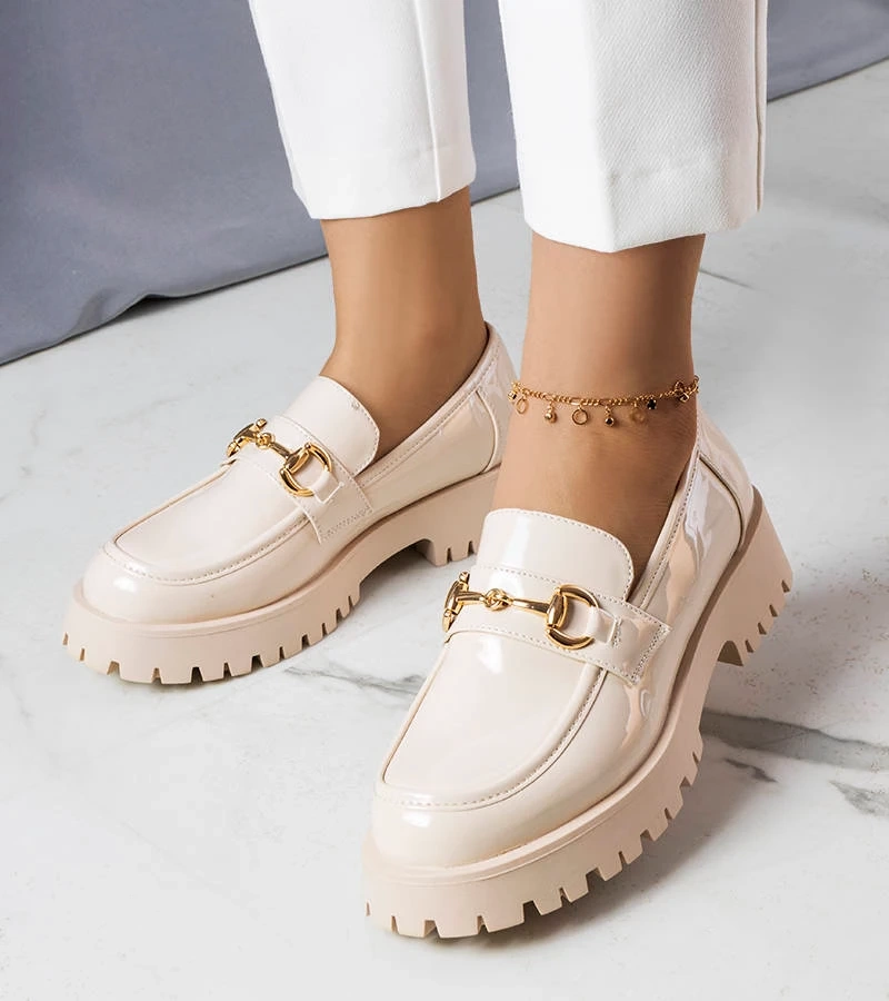 Béžové lakované polobotky Simard