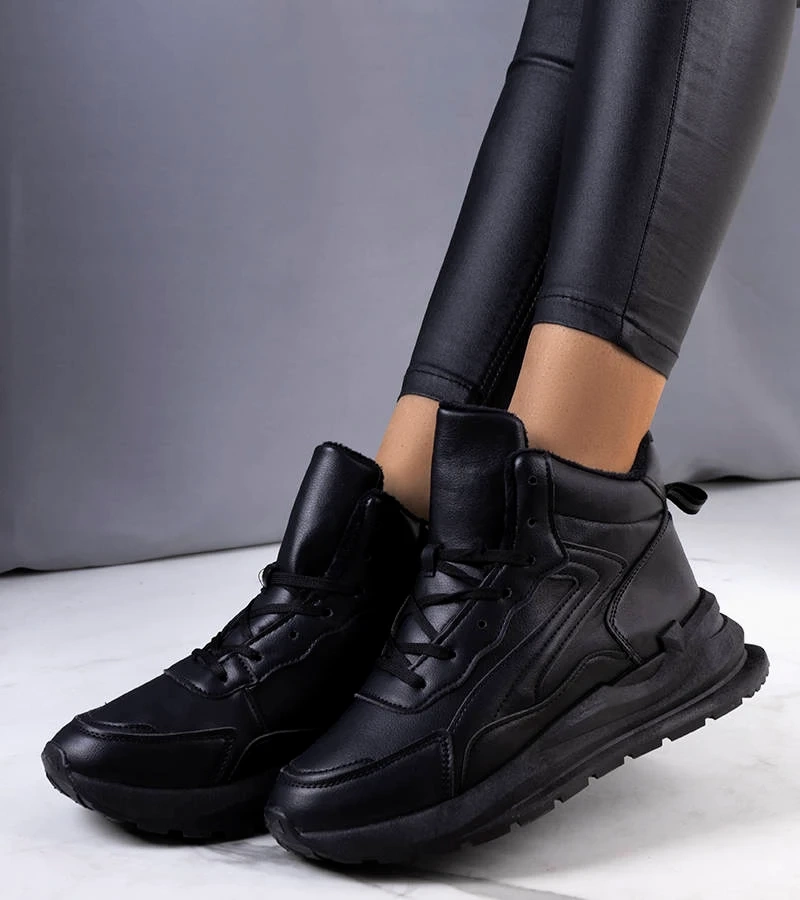 Černé zateplené tenisky Tasma