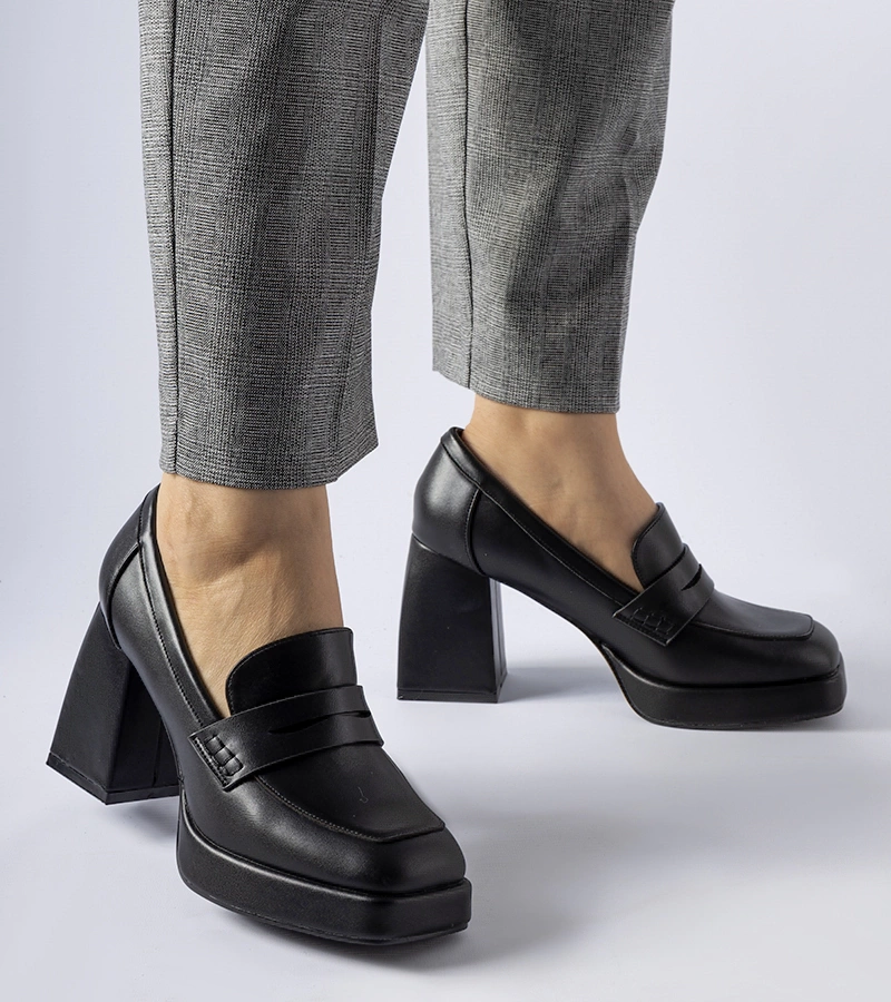 Černé lodičky na vysokém podpatku Reel