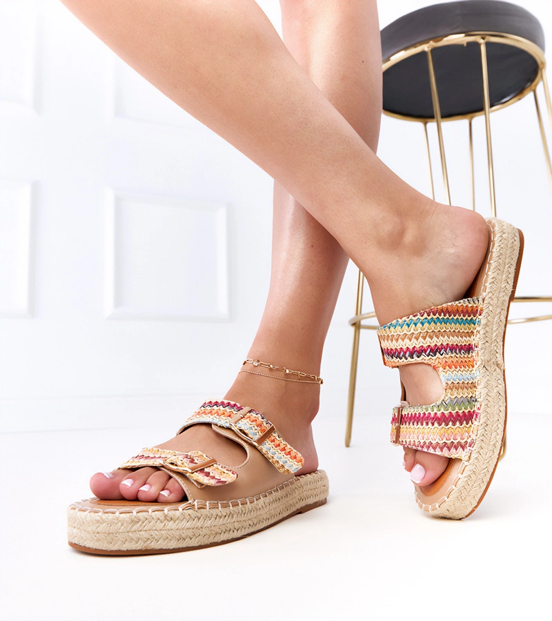 Vícebarevné háčkované espadrilky s přezkami Kasina