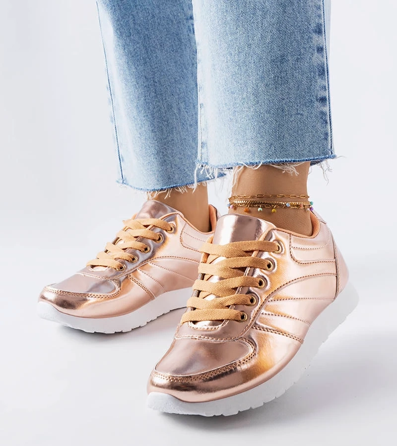 Béžové tenisky na platformě od Lanoie