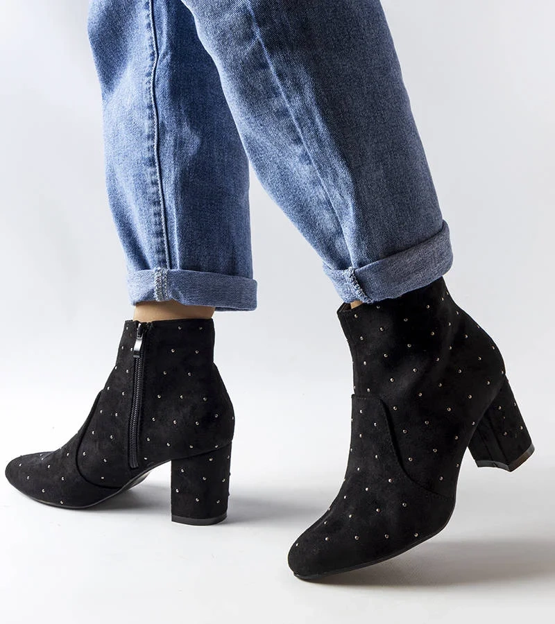 Černé boty s kamínky z eko semiše Suvi