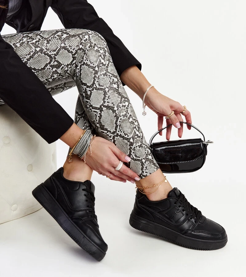 Černé tenisky na platformě Mentha