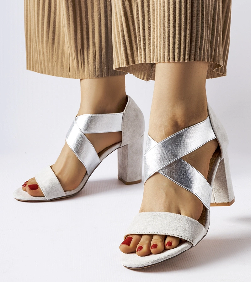 Šedé sandály na podpatku Gravago