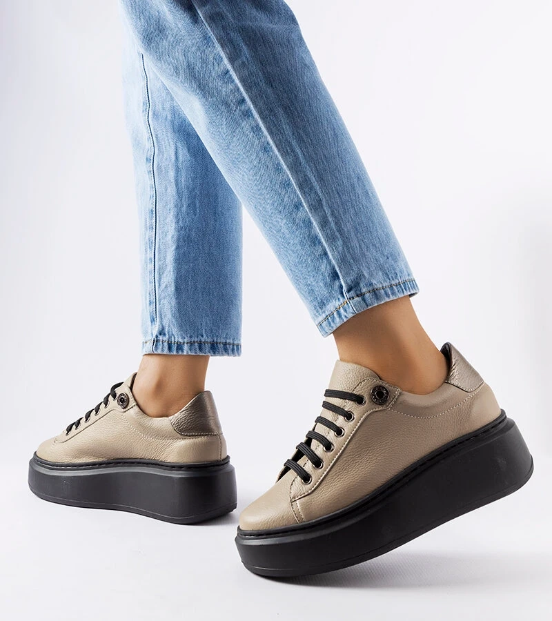 Tmavě béžové kožené tenisky Karino