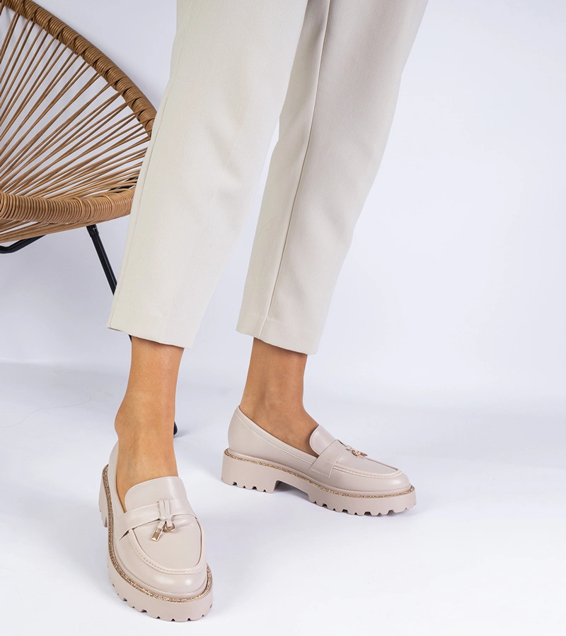 Béžové mokasíny zdobené kamínky Linsol