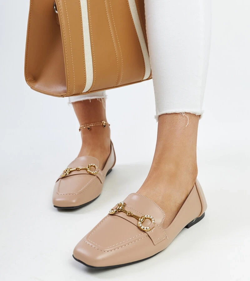 Bežové mokasíny s přezkou Areebah