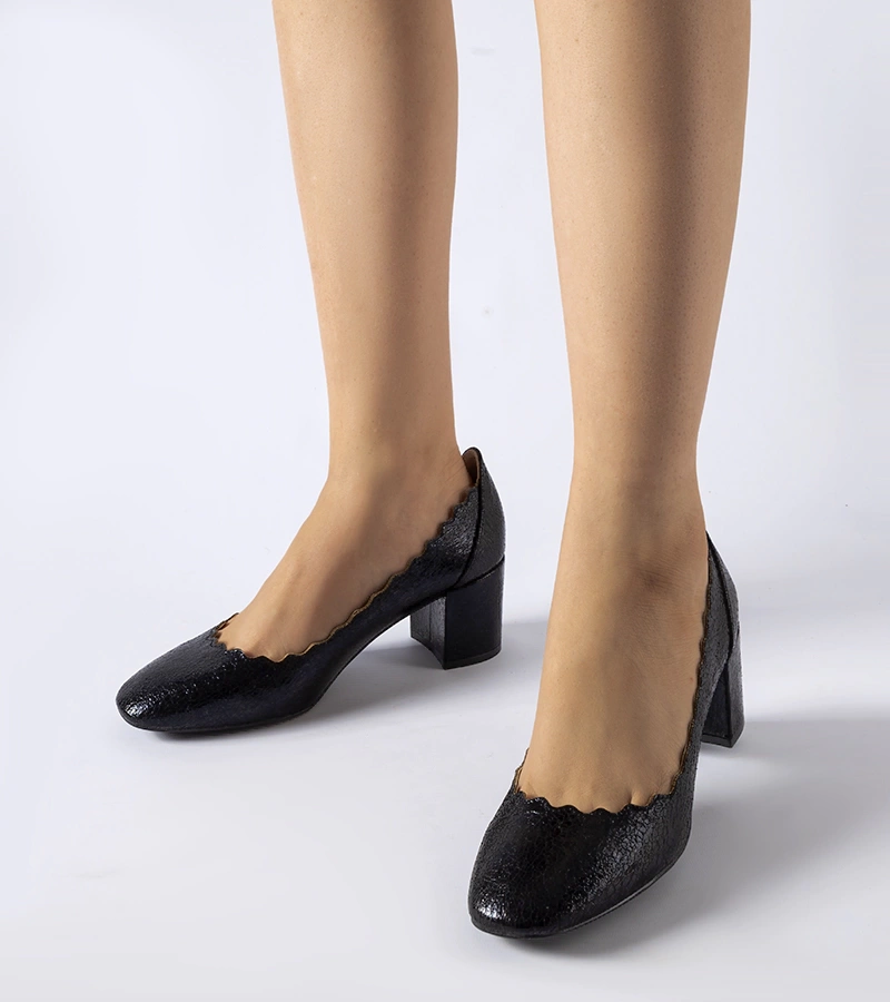 Černé lodičky na podpatku Remanzacco