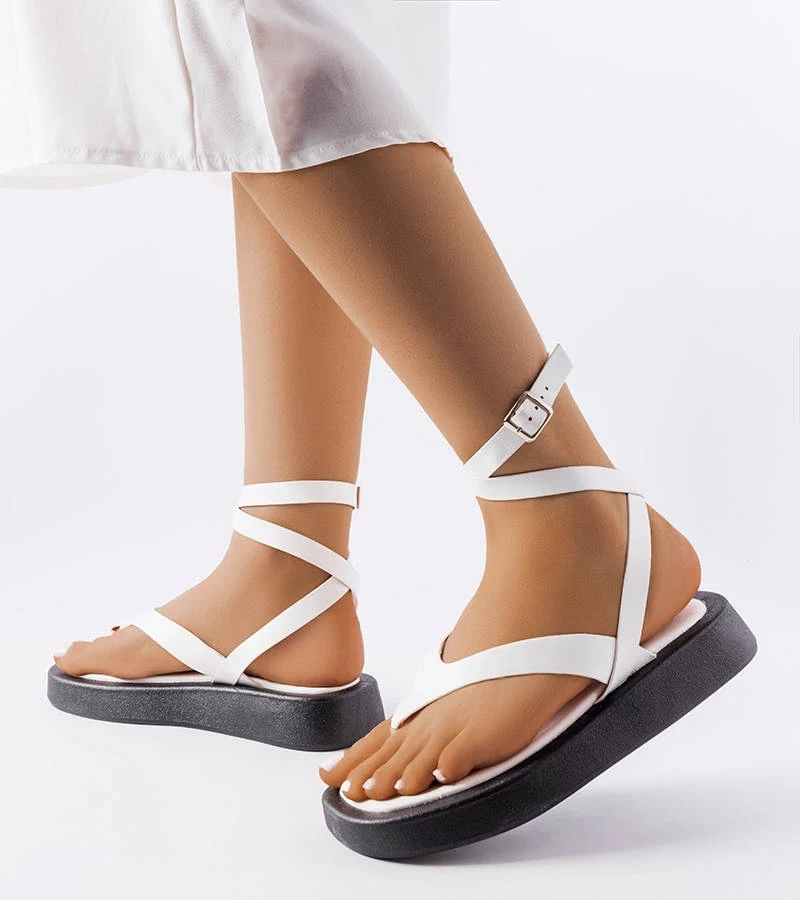 Bílé sandály na platformě Salt