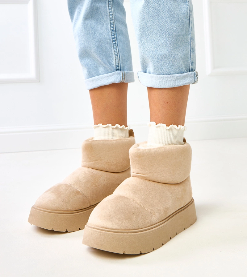 Jasně béžové zateplené sněhule na platformě Ribeiro