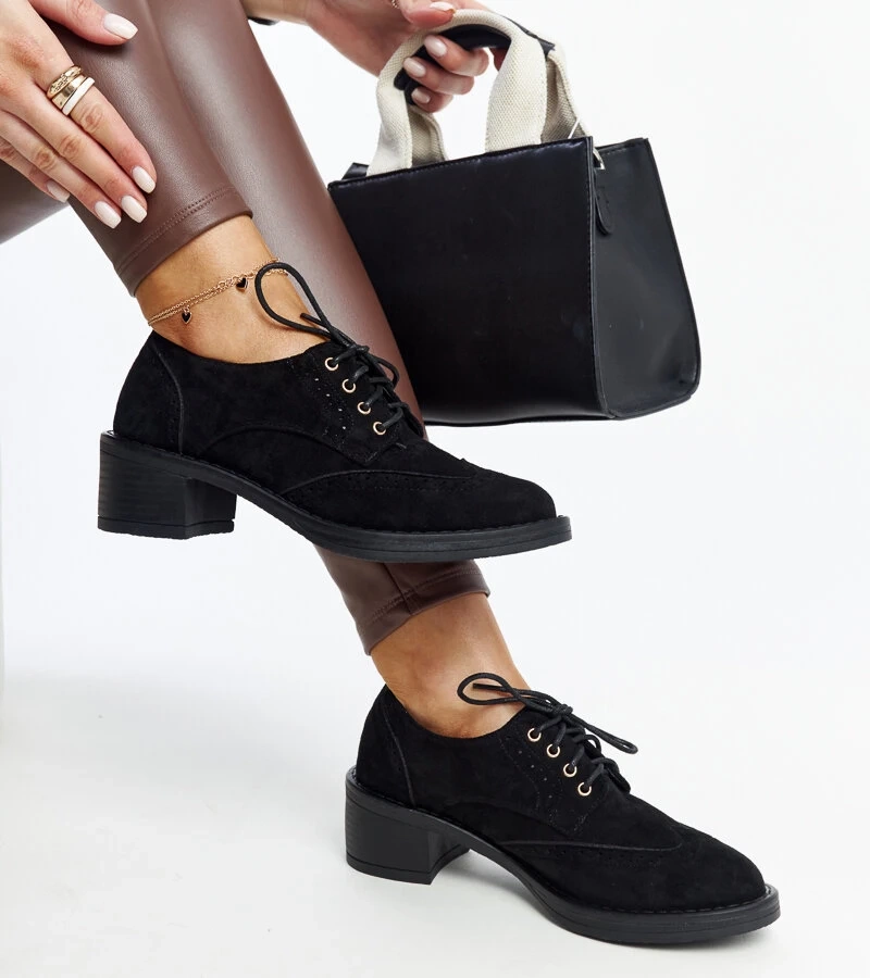 Černé semišové polobotky na podpatku Tigard