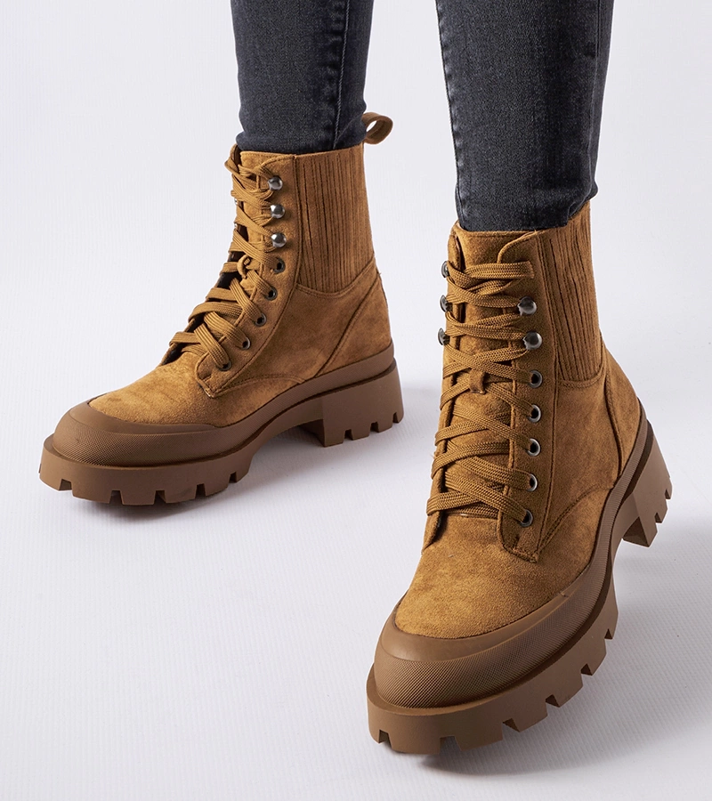 Hnědé kotníkové boty z ekosuede Orson