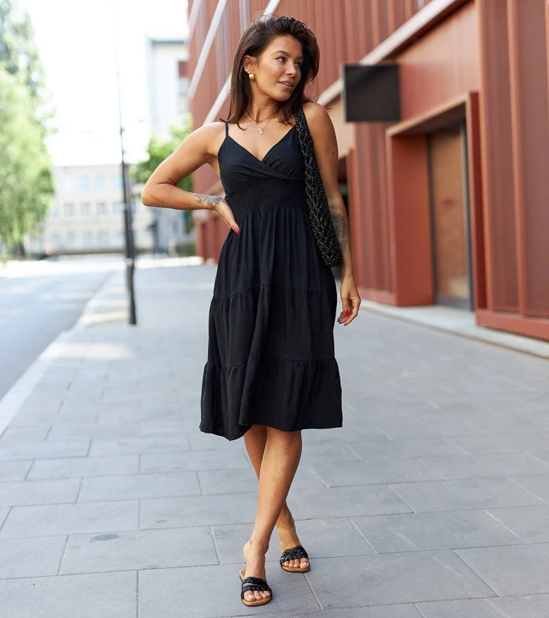 Černé rozevláté šaty Fiorentini