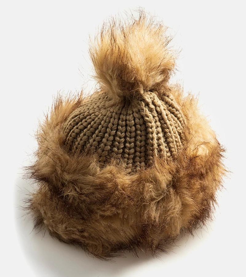 Hnědá čepice s bambulí Leola