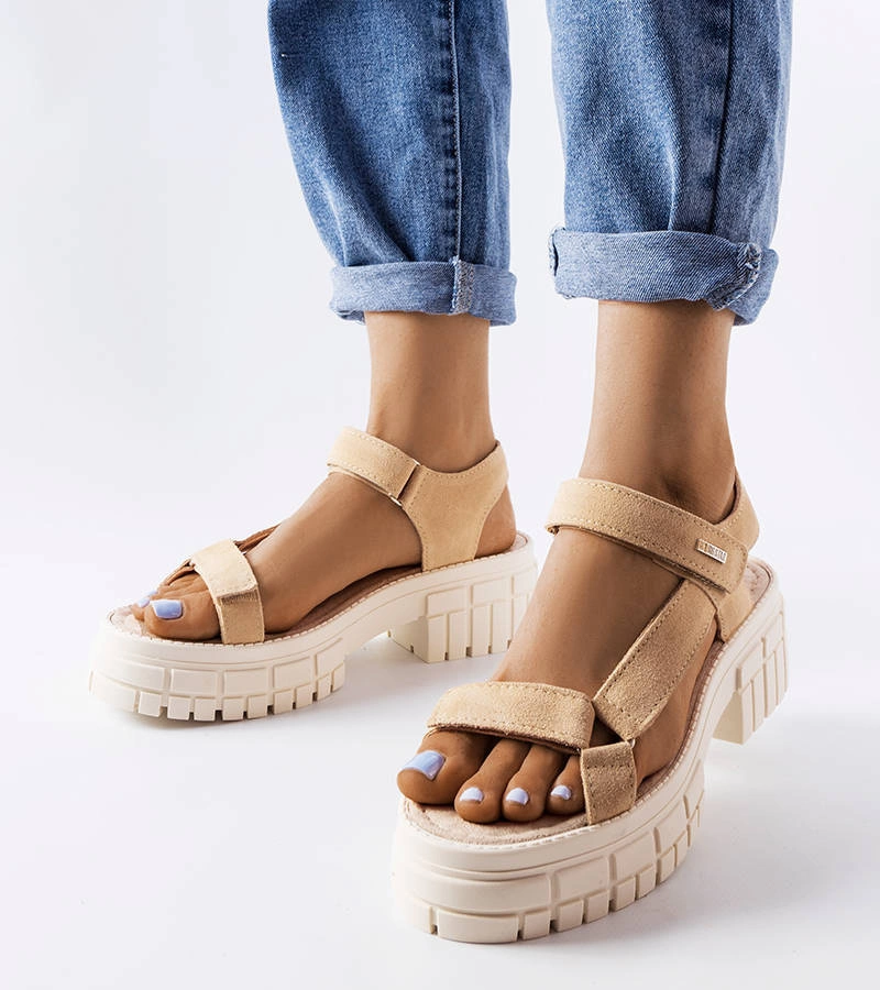 Béžové sandály na jehlovém podpatku Big Star LL276036