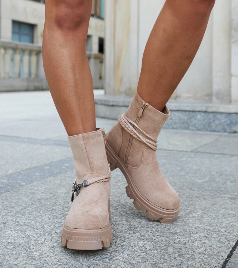 Béžové kotníčkové botky s ozdobným náramkem Geraldo