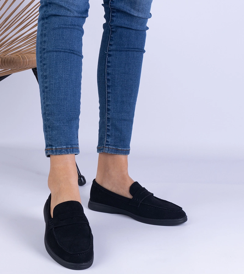 Černé klasické děrované mokasíny z ekosemiše Sargossi