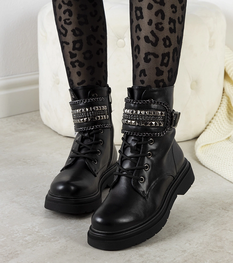 Trapeři Black Avenida