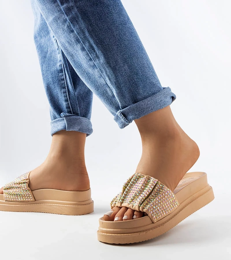 Béžové žabky na platformě se zirkony Franet