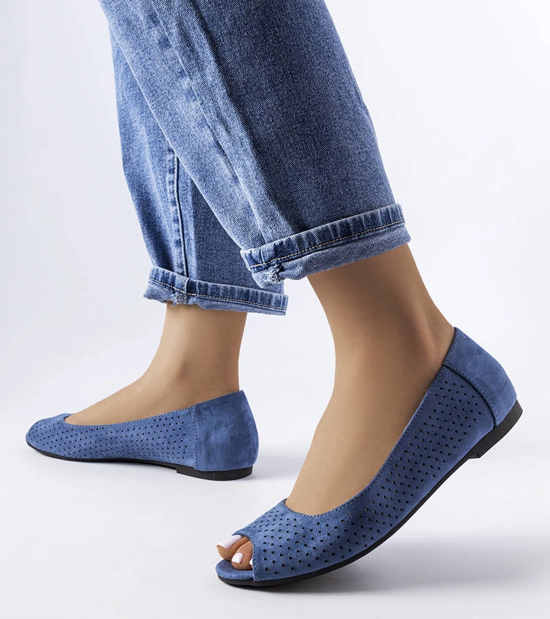 Ažurové baleríny v námořnické modři