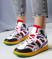 Šedá || Zelená || Červené || Žlutá || Černá