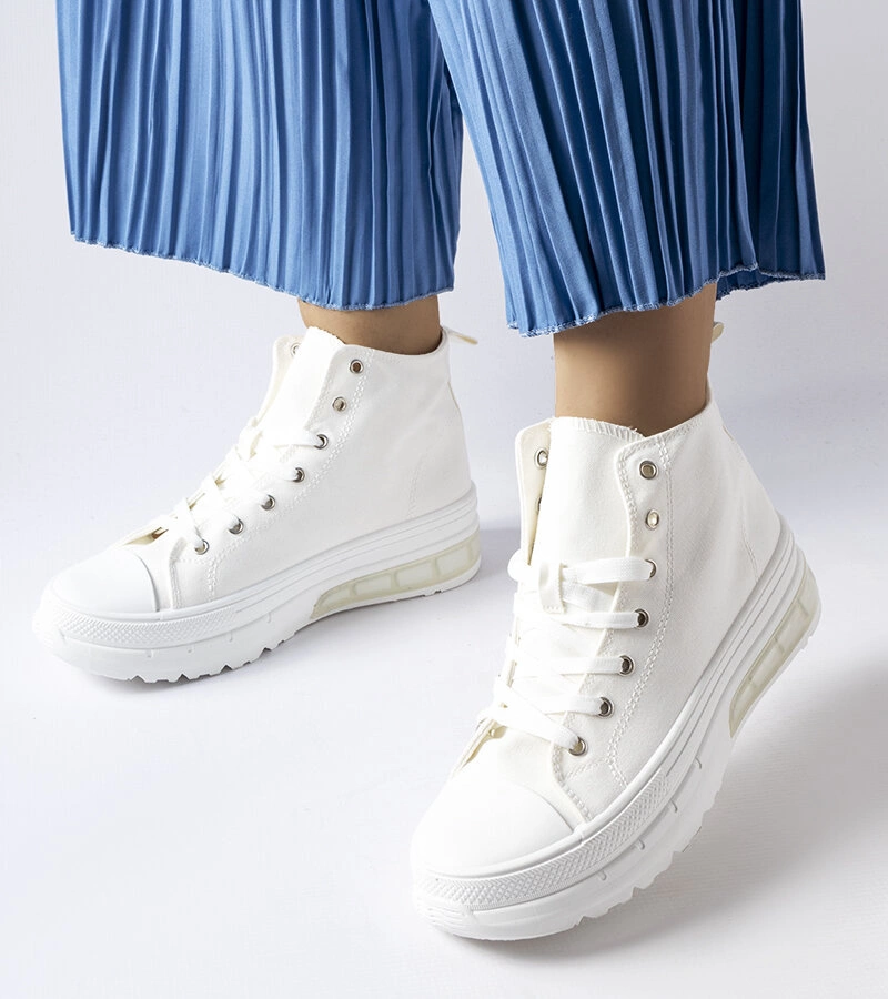 Bílé kotníkové tenisky Quiet