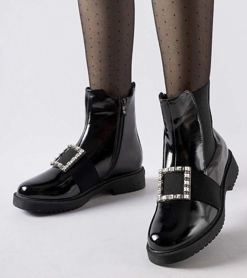 Černé lakované botky se zirkony Lisandro