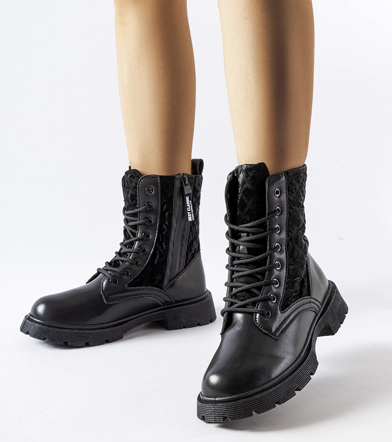 Černé trapery zdobené prošíváním Jalbert