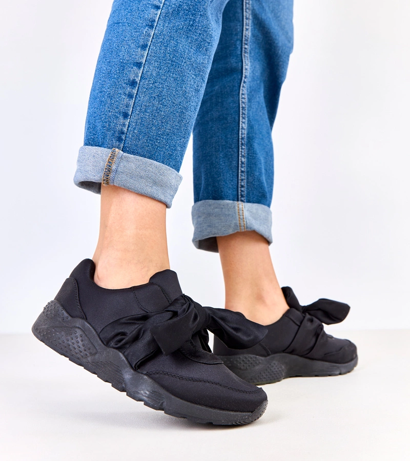 Černé slip-on tenisky s mašlí Janesa