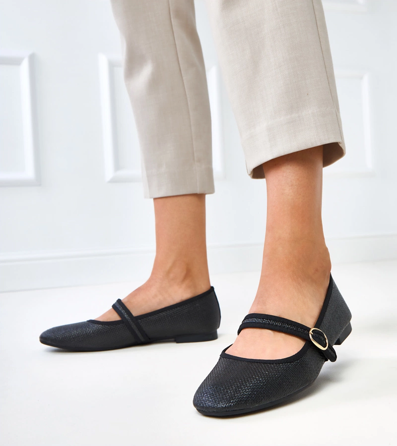 Černé pletené baleríny s přezkou Nonana