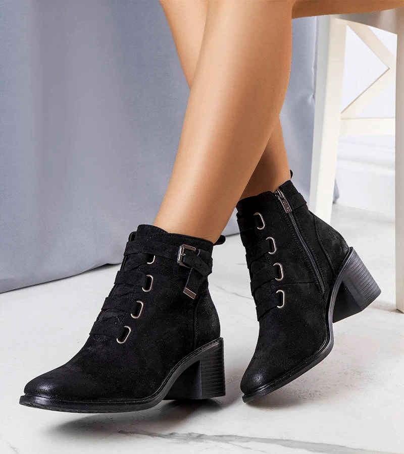 Černé zateplené boty na jehlovém podpatku Klinte