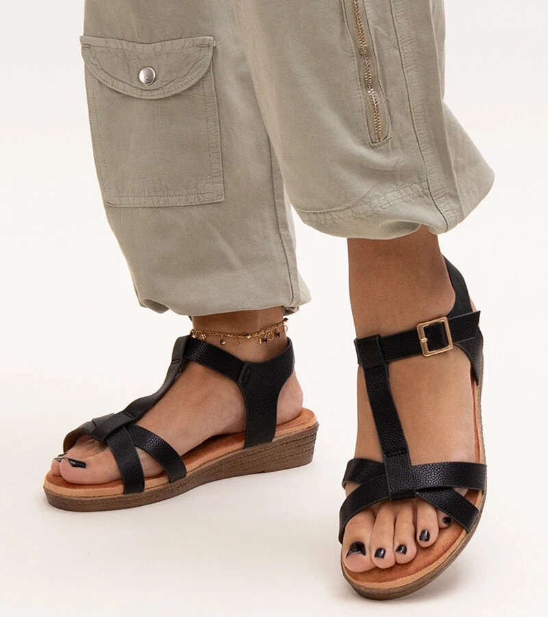 Černé sandály na nízkém podpatku Sherine