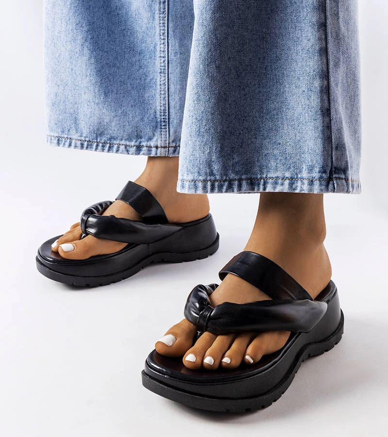 Černé pevné žabky Lupi