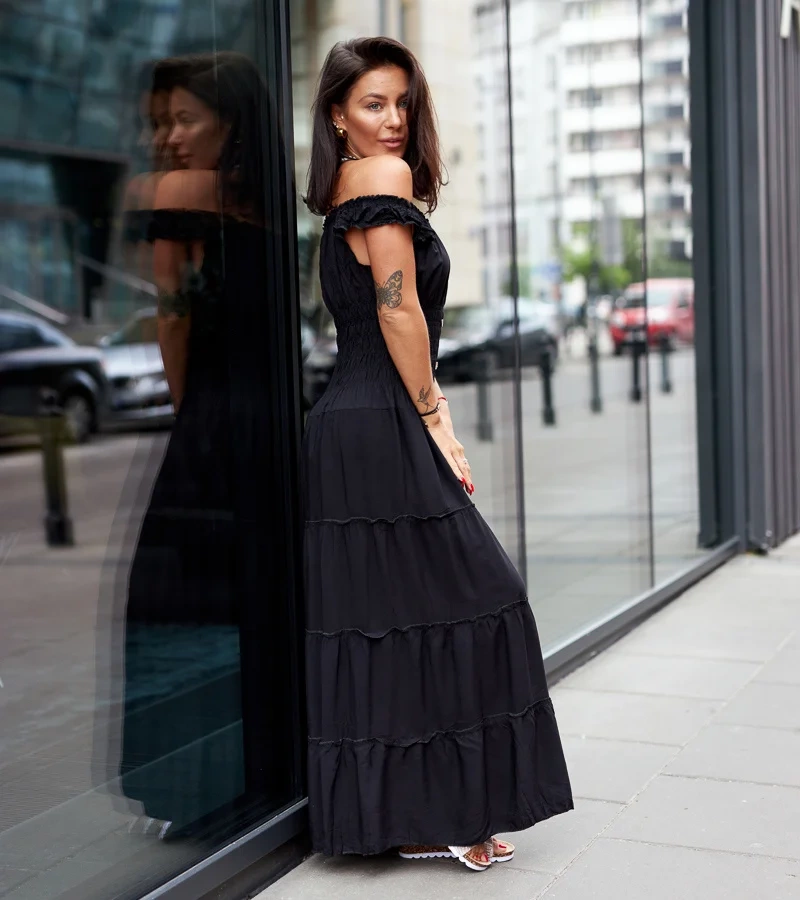 Černé šaty s volným střihem Norberto