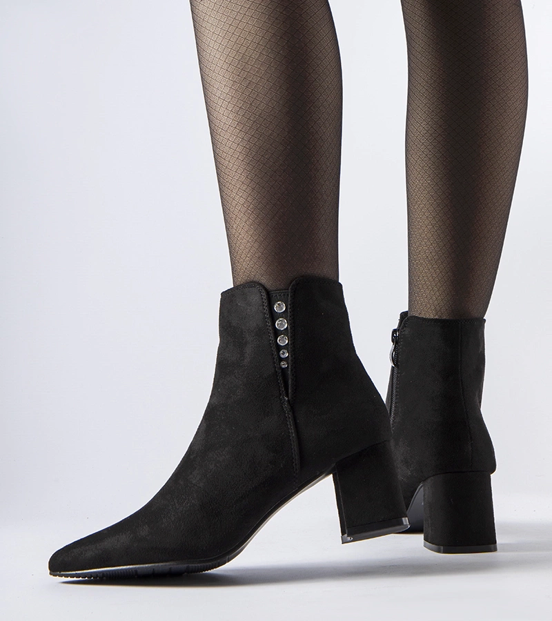 Černé kotníkové boty z ekokoženky na podpatku Pikeville