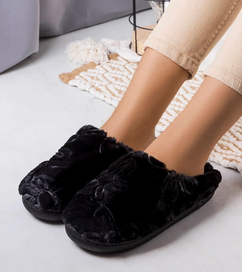 Černé měkké pantofle Maren