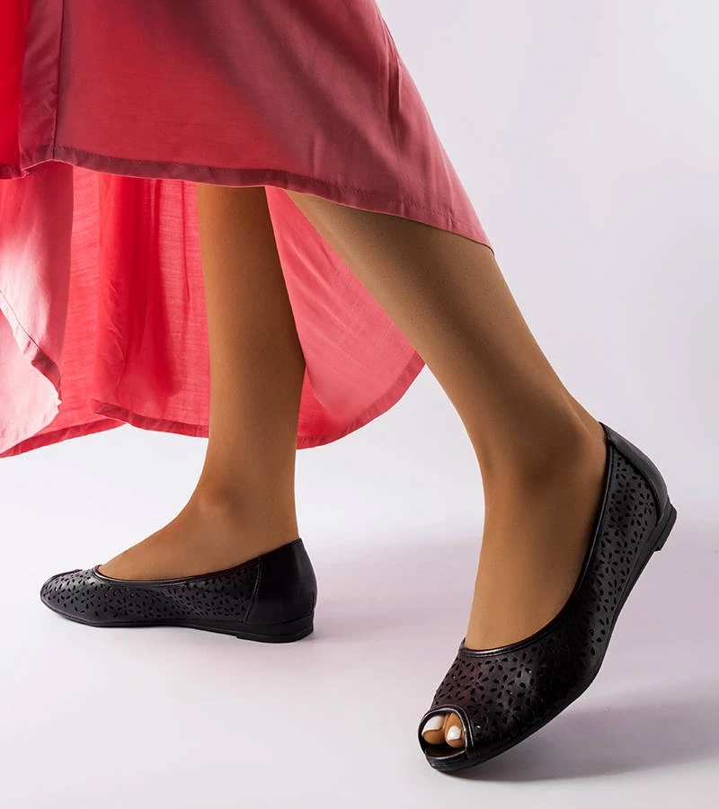 Černé ažurové baleríny Lafond