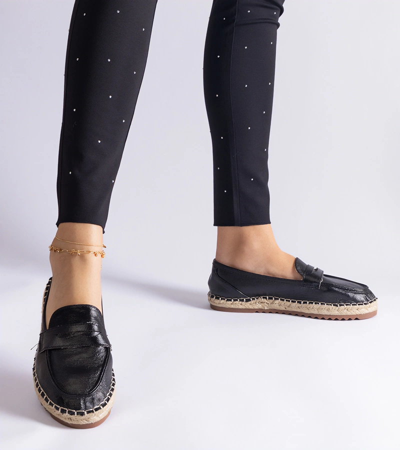 Černé nazouvací espadrilky na platformě Venera