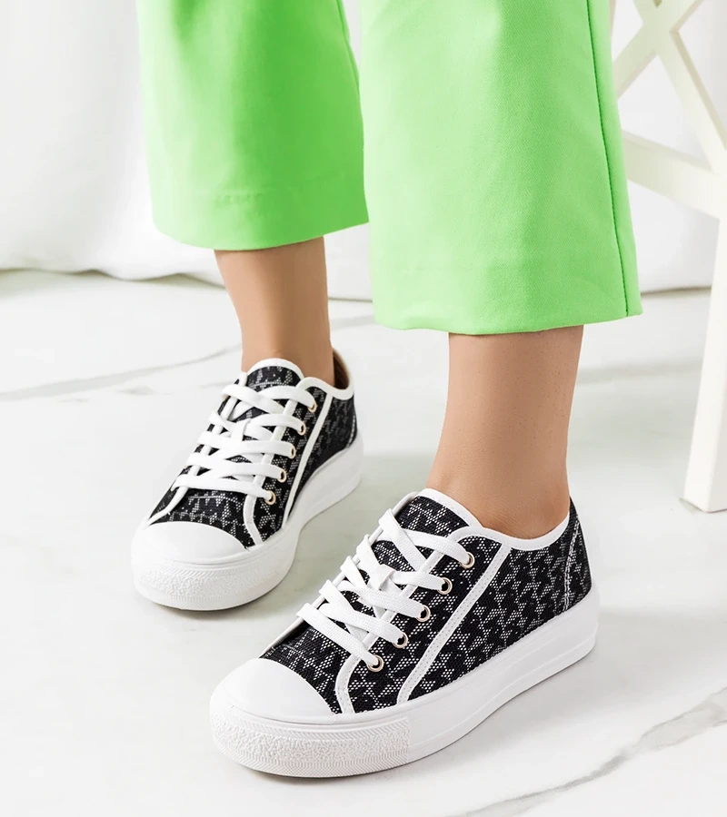 Černé tenisky Chelms