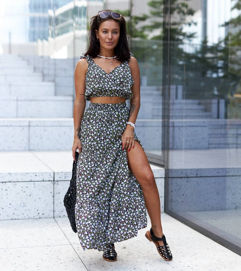 Černá souprava s topem a sukní Alvisa