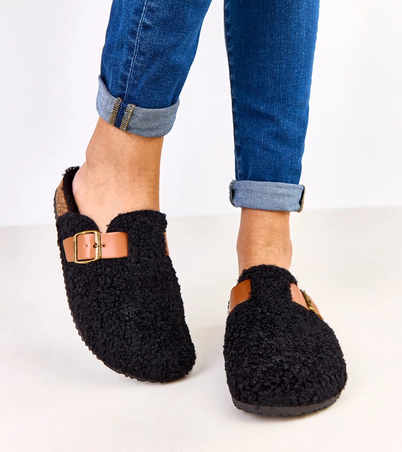 Černé bačkůrky s kožíškem Milosa